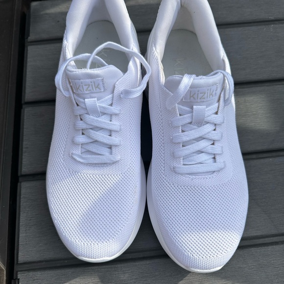 Kizik Shoes - Kizik Women's White Sneakers